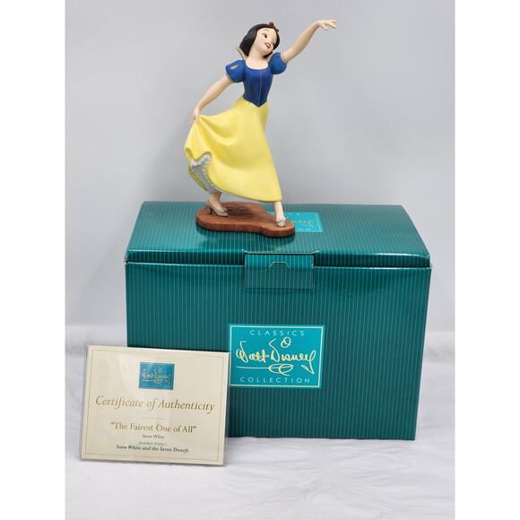 WDCC Disney Snow White Figurine The Fairest One Of All Box COA Collection - Picture 11 of 13